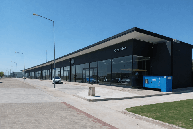 Locales Indusplast Autocity - complejo comercial Córdoba
